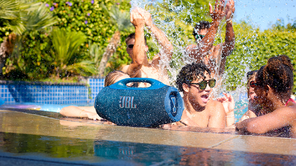 Picture of a speaker.