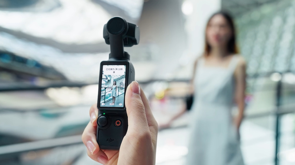 Picture of a camera.