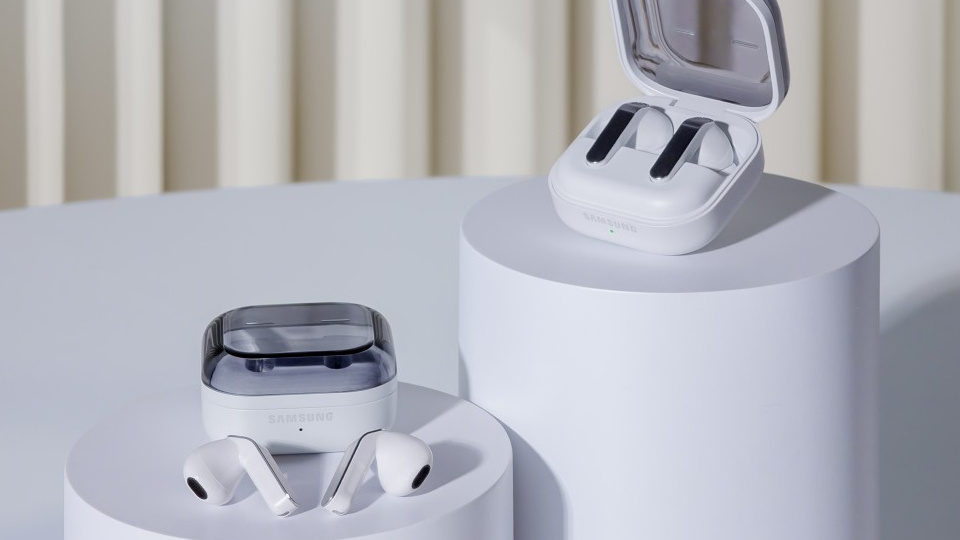 Picture of Galaxy Buds.