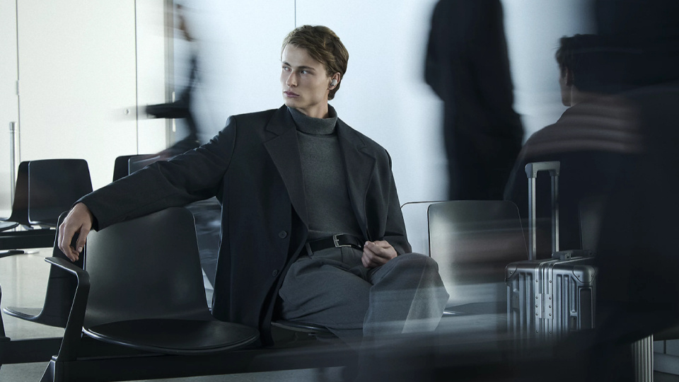 Picture of WF-1000XM6.