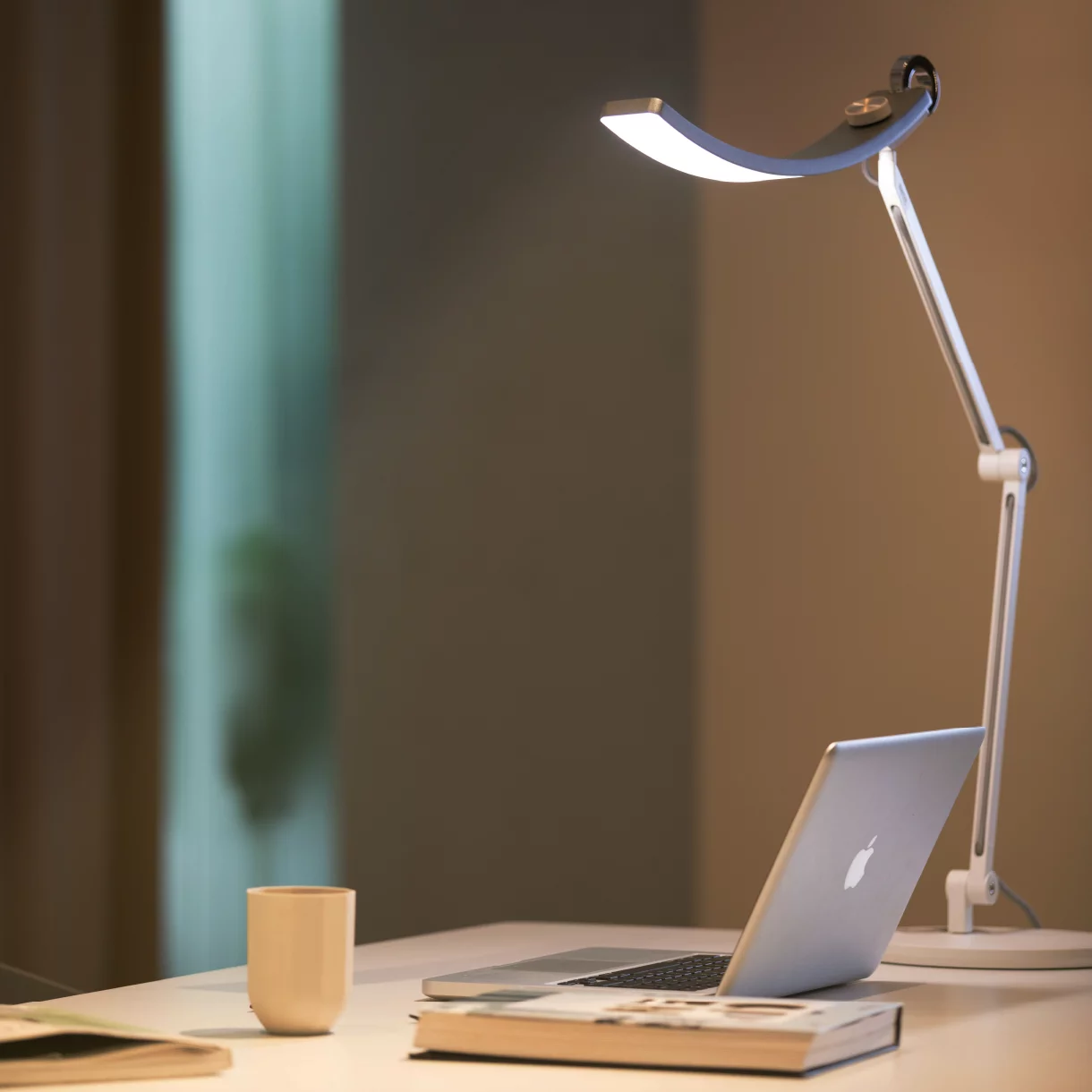 Buy the BenQ WiT eReading Desk Lamp V2 (Silver) ( 9H.W3PWT.PSH ) online