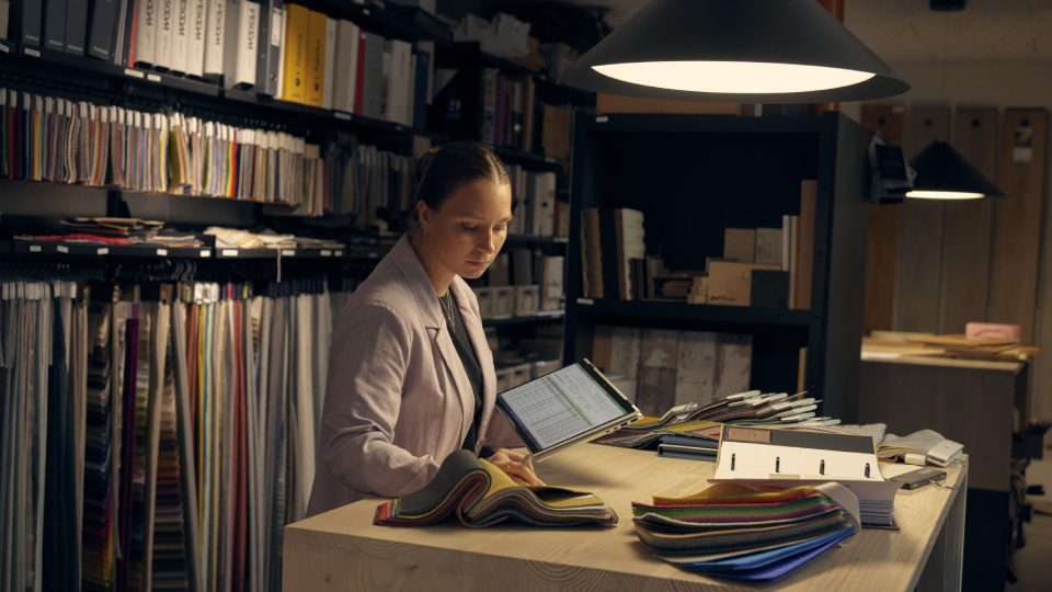 Picture of HP laptop in use.