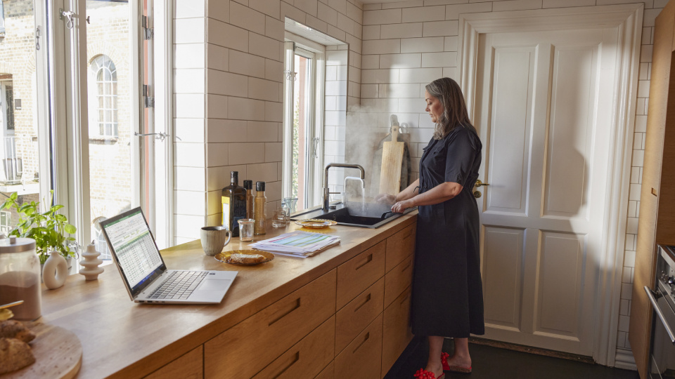 Picture of HP laptop in use.