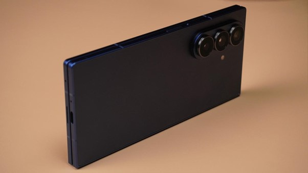 On the video side, the Fold7 can shoot up to 8K at 30fps using the main sensor