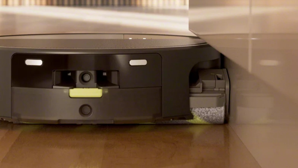 Picture of iRobot Roomba Plus 705.