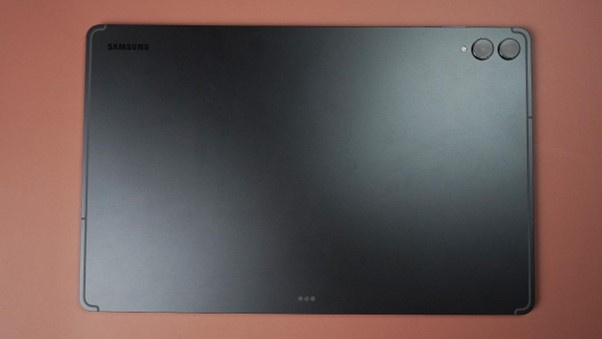 The back of the Tab S11 Ultra highlights its Armor Aluminium frame and backplate, providing a rigid and durable feel despite its slim form factor.