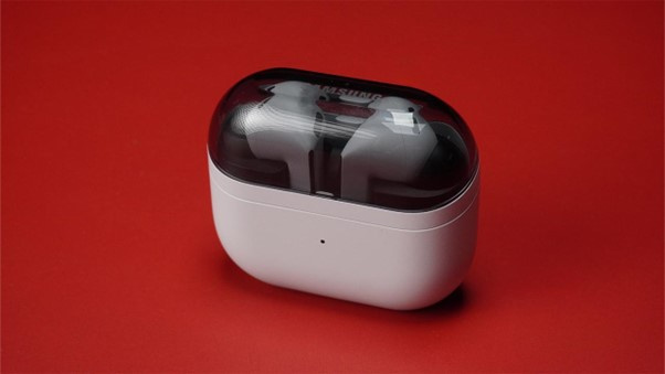 The Galaxy Buds 3 FE charging case with their transparent lid, compact, modern, and easy to pocket.