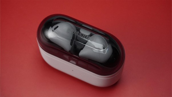 Compact and pocket-friendly, the Galaxy Buds 3 FE case features a clear lid and matte finish that looks more premium than the price suggests.