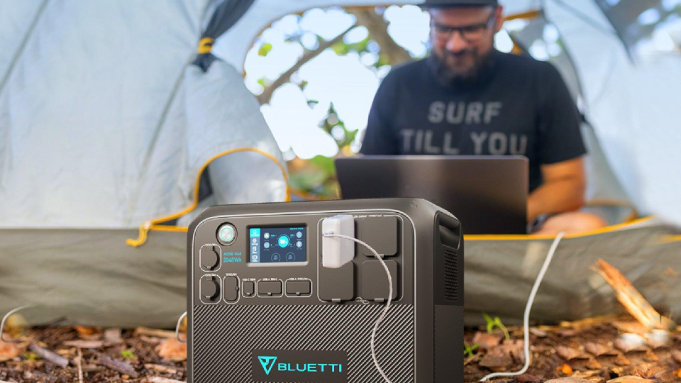 Picture of a power station.