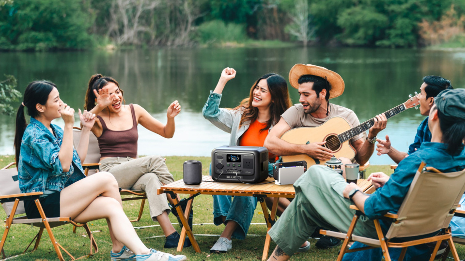 Picture of a power station.