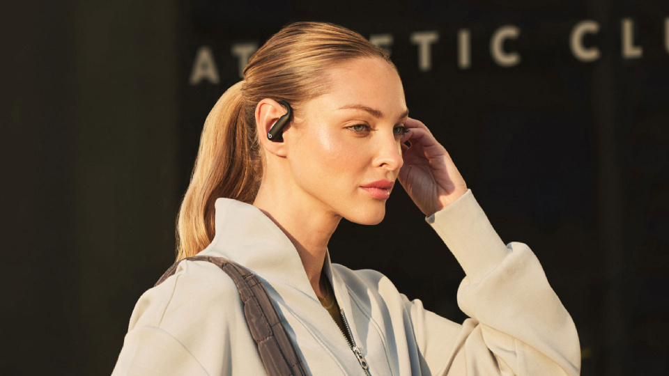 Picture of powerbeats pro.