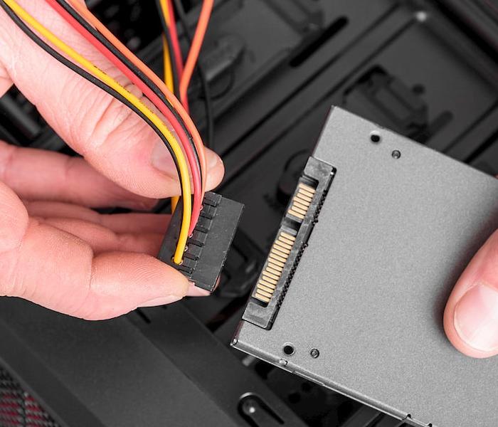 Как проверить ssd диск на работоспособность. Wuh721816ale6l4. how to insert ssd m 2 in motherboard. ssd c aliexpress. как охладить диск sata в ноутбуке.