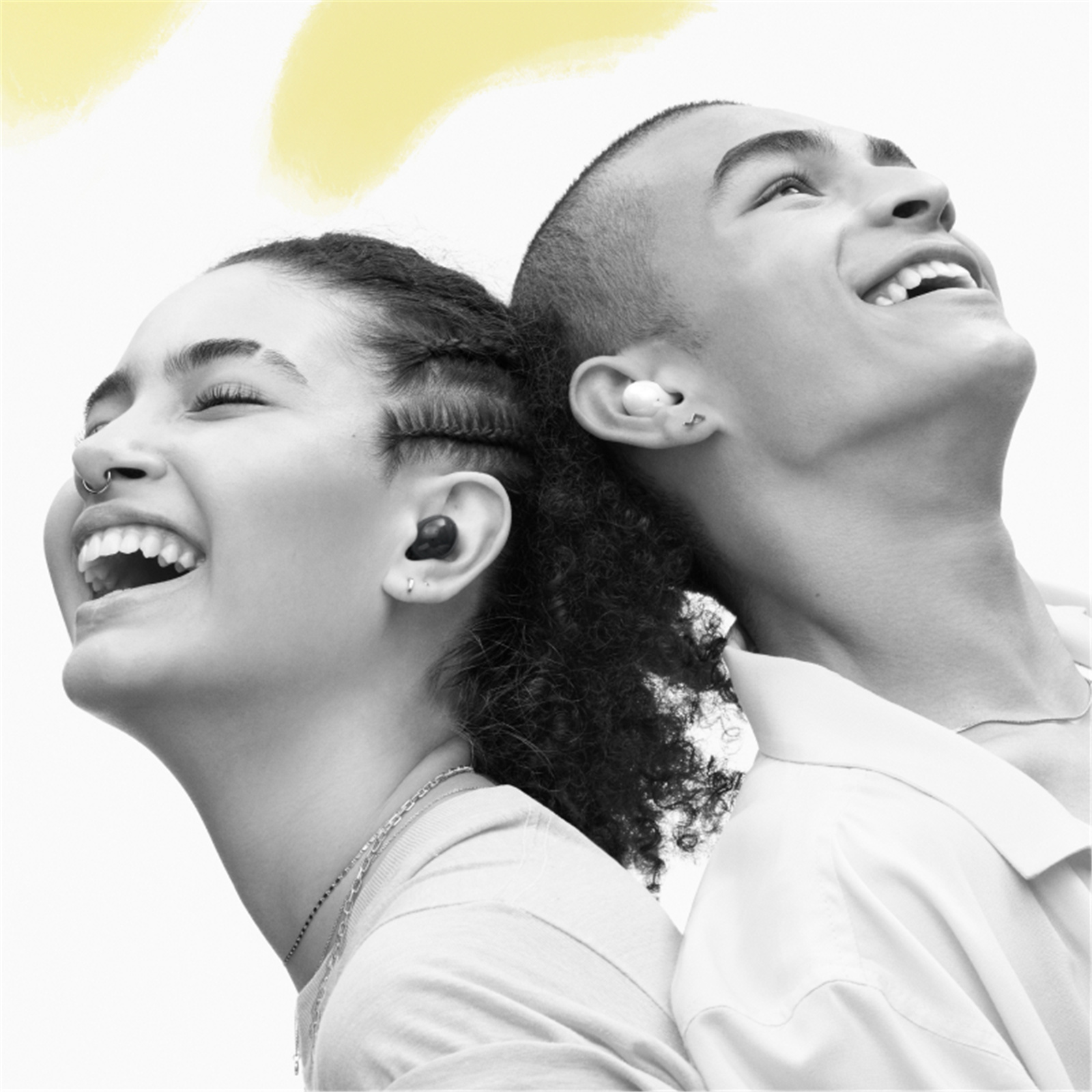 Samsung Galaxy Buds2 True Wireless Noise Cancelling In-Ear Headphones - White Tuned by AKG - Lightweight design & comfort fit - Clear voice calls - ANC - Bluetooth 5.2 - Up to 5 Hours Battery Life / 20 Hours Total with Charging Case (ANC On