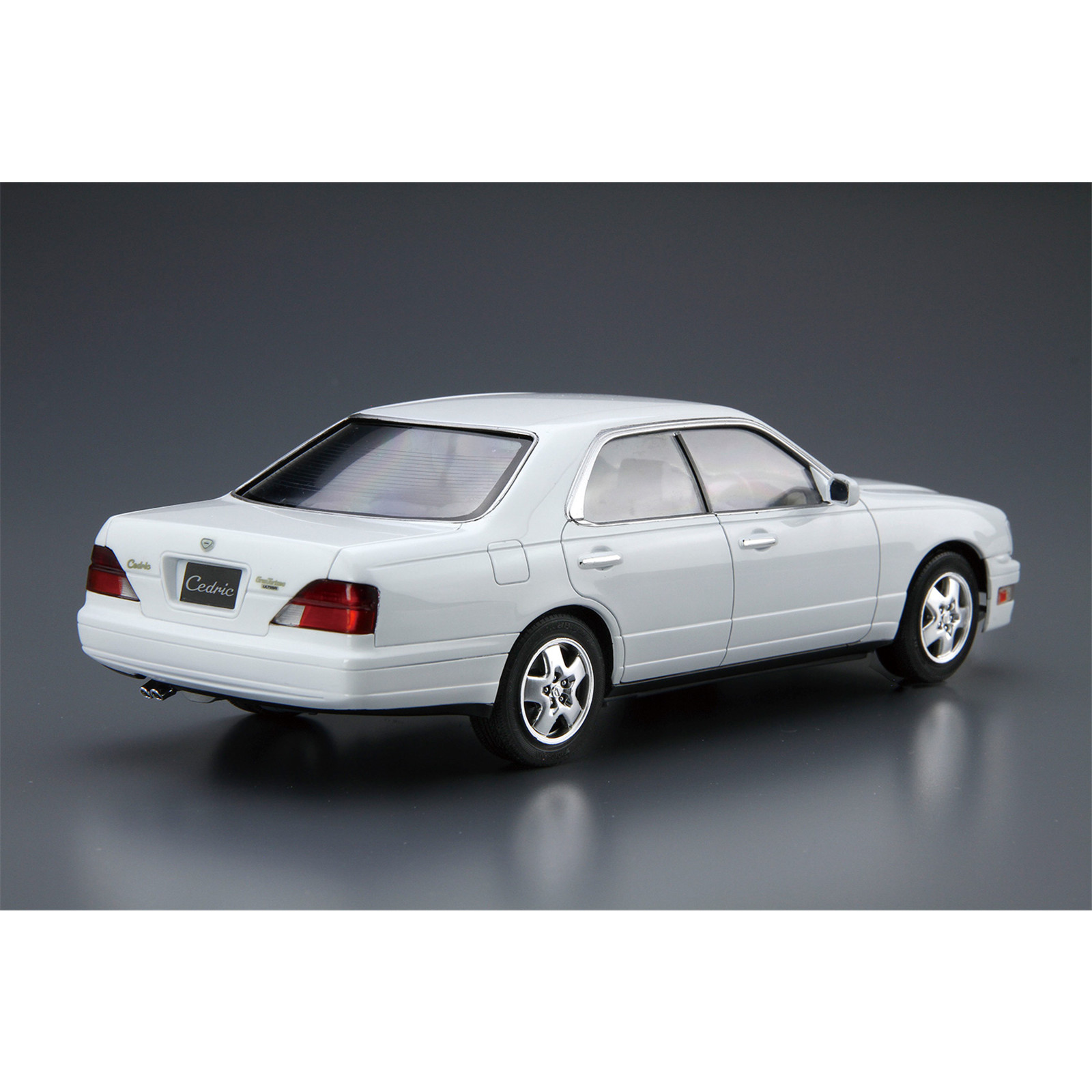 ミニカー Nissan Gloria Gran Turismo Ultima 1/24 Nissan Gloria Gran Turismo Ultima 1991 2 Open Door 1:24