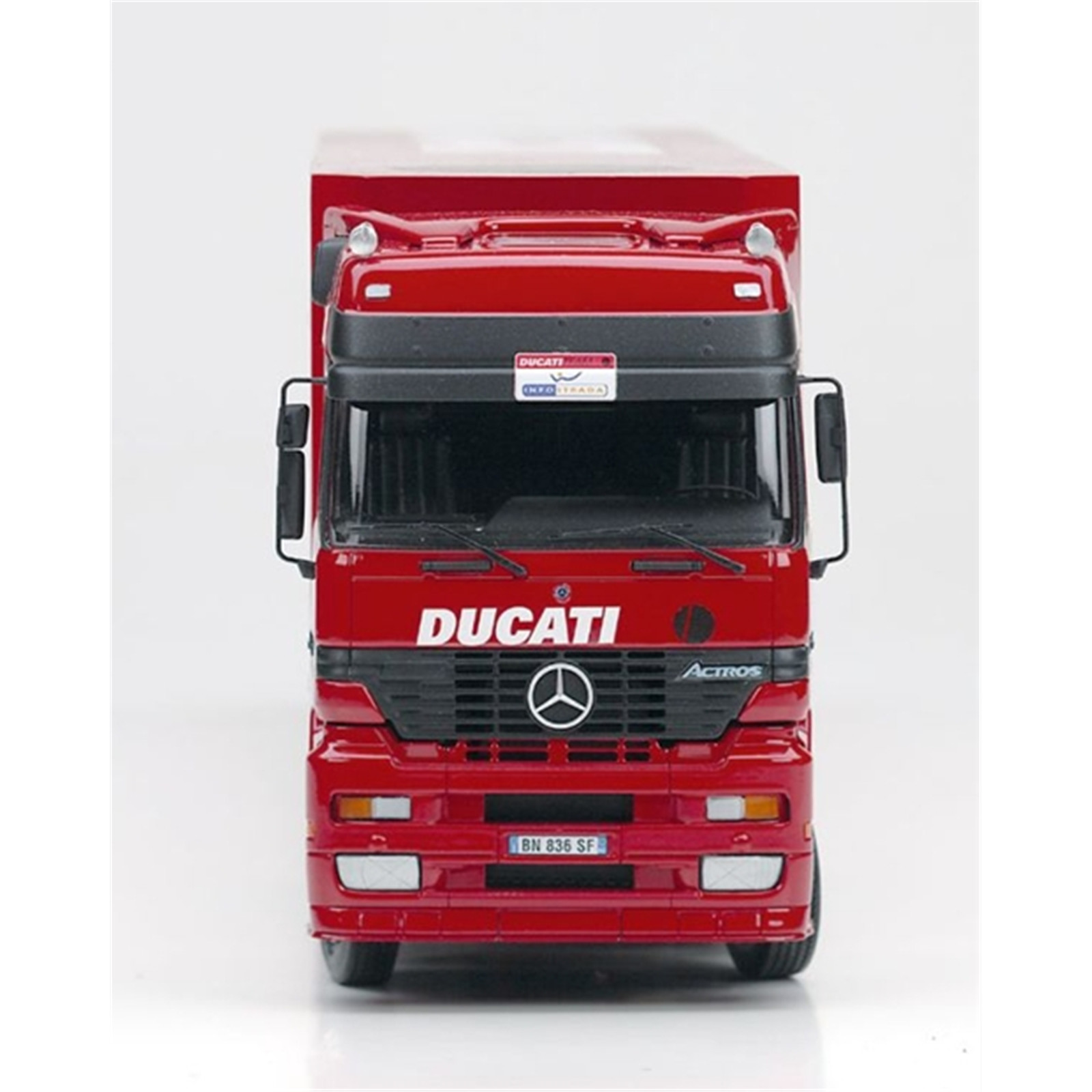 未組立 ITALERI 1/24 Nastro Azzurro Racing 未組立 ITALERI 1/24 Nastro Azzurro Racing