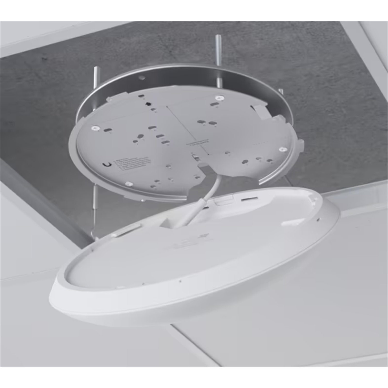 Ubiquiti UniFi U7-Pro-Max (BE15000) Tri-Band 8-Stream Wi-Fi 7 Access Point with 2.5GbE x1 (PoE+ 25W)