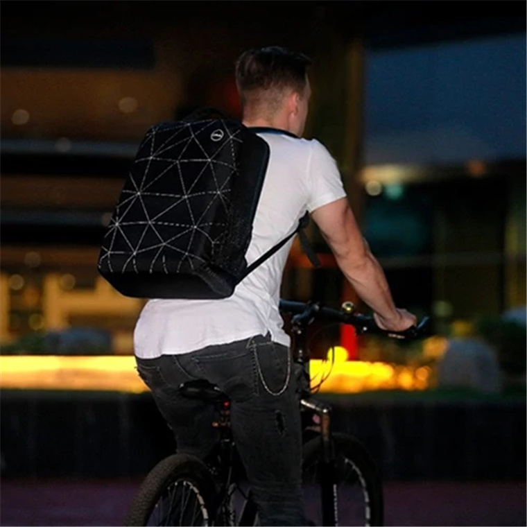 essential backpack 15