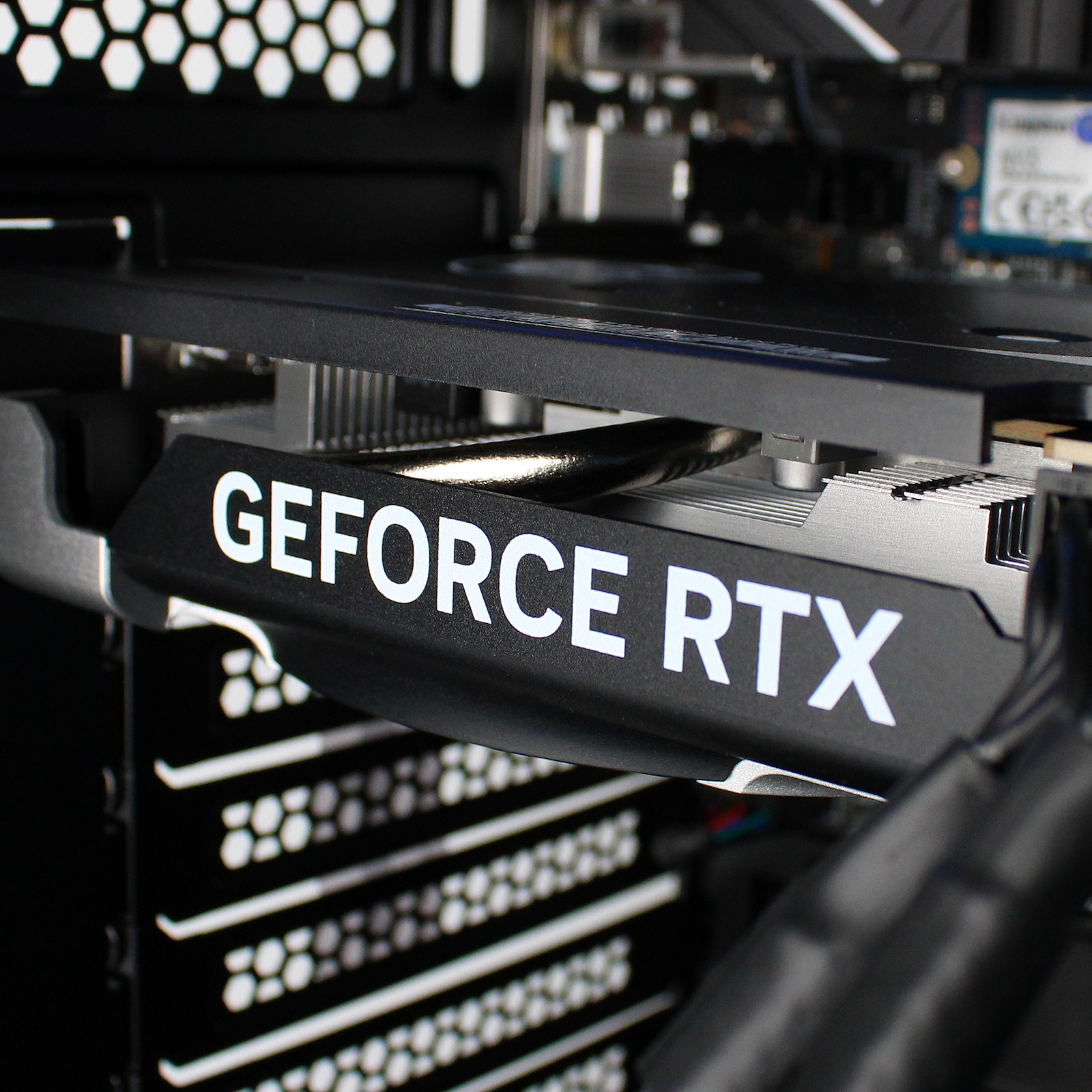 GGPC RTX 5060 Ti Gaming PC Intel Core i5 14400F 10 Cores / 16 Threads - 32GB DDR5 RAM - 1TB NVMe SSD - NVIDIA GeForce RTX5060Ti 8GB Graphics - WiFi 6 + Bluetooth - Windows 11 Home