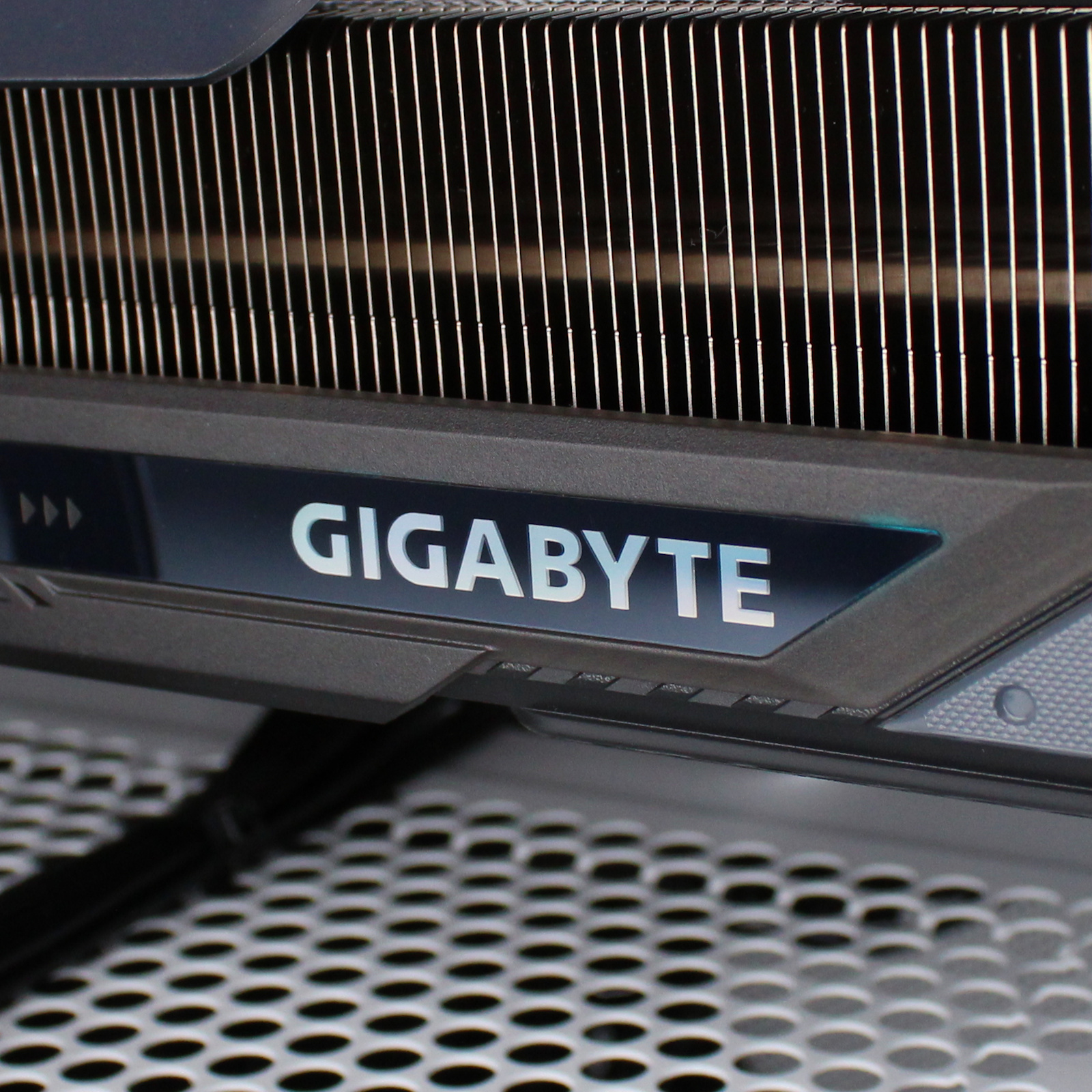 GGPC RTX 5070 Gaming PC AMD Ryzen 5 9600X 6 Cores / 12 Threads - 32GB DDR5 RAM - 1TB NVMe SSD - NVIDIA GeForce RTX5070 12GB Graphics - WiFi 6 + Bluetooth - Windows 11 Home