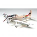 Tamiya Aircraft Series No.58 - 1/48 - 1/48 - Douglas A-1H Skyraider U.S.Navy