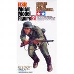 Tamiya Metal Model Figure Series No.2 - 1/25 - German Panzer Grenadier with Rifle